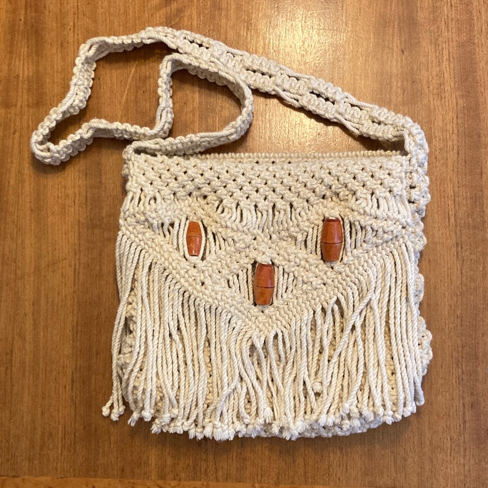 Vintage Crocheted Purse Cream